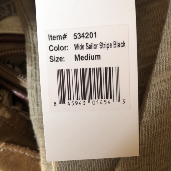 BILLABONG NWT 2 piece bathing suit. Black/white striped. Panty liner attached. - Picture 3 of 3